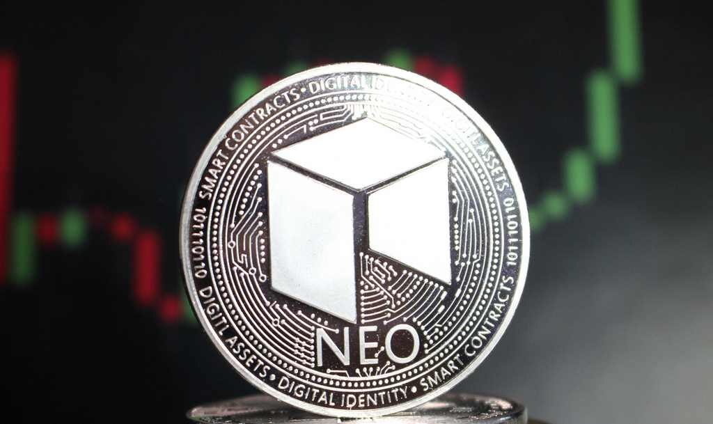 Điểm khác biệt và tương đồng của NEO Coin so với Ethereum.